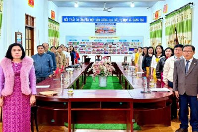 CHI BỘ TRƯỜNG THCS CHU VĂN AN TỔ CHỨC LỄ KẾT NẠP ĐẢNG VIÊN MỚI