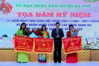 HÌNH ẢNH TỌA ĐÀM NGÀY NHÀ GIÁO VIỆT NAM 20 – 11