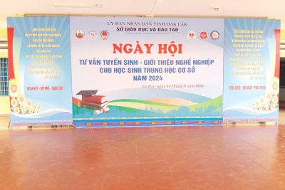 HÌNH ẢNH CHUẨN BỊ CHO NGÀY HỘI TƯ VẤN TUYỂN SINH